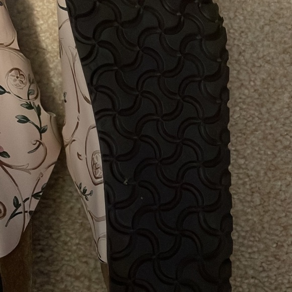 Birkenstocks practically new! Size 38. Floral design. - Picture 5 of 7
